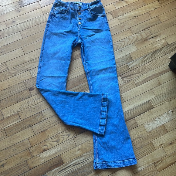 ZARA High-waisted flare jeans Z1975 (8)with gold button-button fly. Altered—>5-6 - Picture 2 of 10